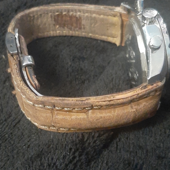 B Men's  Watch - Picture 4 of 8